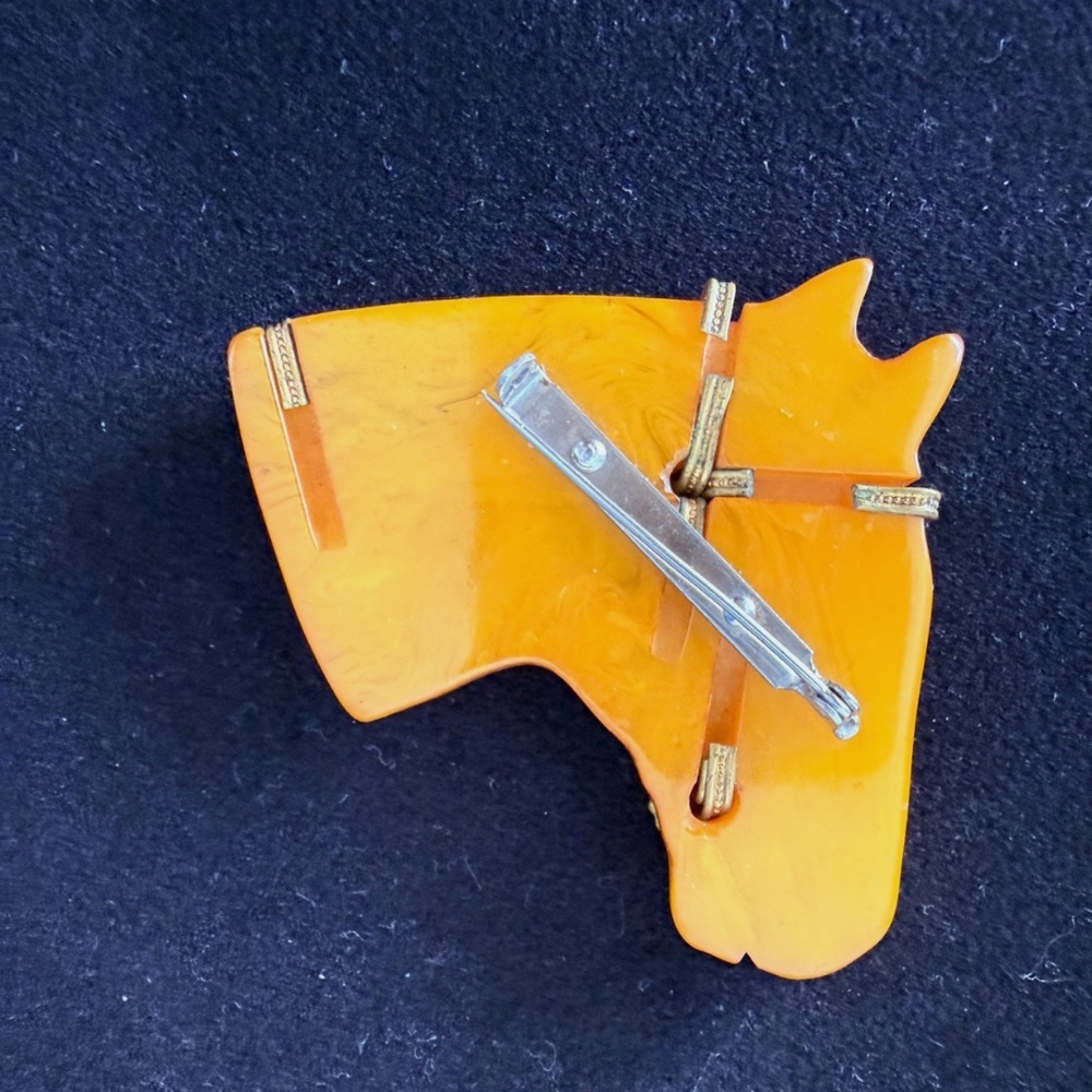 Vintage Carved Butterscotch Bakelite Horse Head Brooch, 1930s - Picture 10 of 12